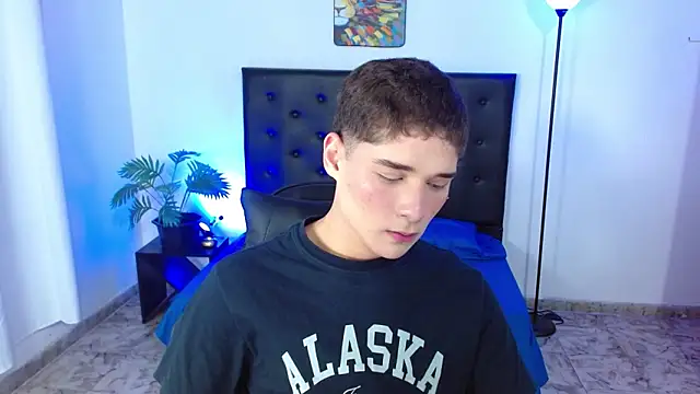 Snapshot of Mattass18 chatting on February 5, 2026, 2:13 pm Mattass18 online show from February 5, 2026, 2:13 pm