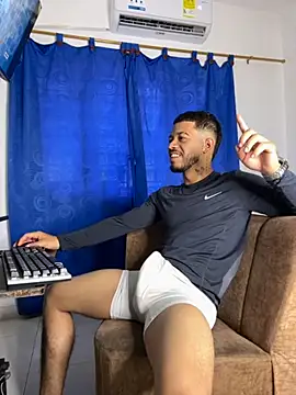 Kylian Alessandro online show from November 10, 2025, 4:23 pm