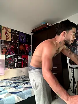 Snapshot of Kylian_Alessandro chatting on December 16, 2025, 8:57 pm Kylian Alessandro online show from December 16, 2025, 8:57 pm