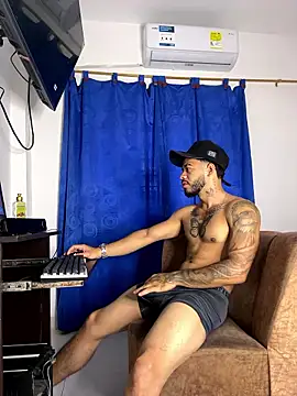 Snapshot of Kylian_Alessandro chatting on January 9, 2026, 12:12 pm Kylian Alessandro online show from January 9, 2026, 12:12 pm