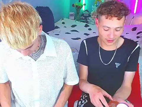 Snapshot of Latin_boysxxxx chatting on November 27, 2025, 4:13 am Latin boysxxxx online show from November 27, 2025, 4:13 am