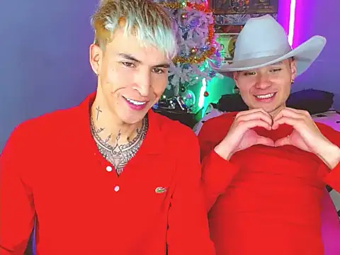 Snapshot of Latin_boysxxxx chatting on November 2, 2025, 11:32 pm Latin boysxxxx online show from November 2, 2025, 11:32 pm