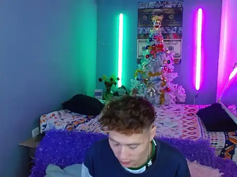 Snapshot of Latin_boysxxxx chatting on November 30, 2025, 9:59 pm Latin boysxxxx online show from November 30, 2025, 9:59 pm