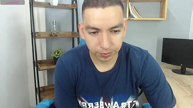 Axel Stones  online show from October 17, 2025, 3:14 pm