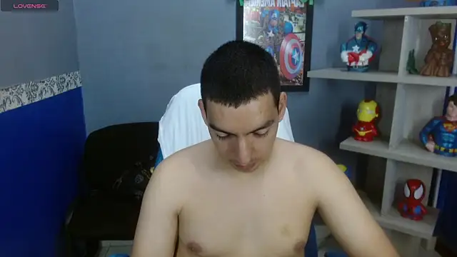 Axel Stones  online show from October 31, 2025, 1:30 pm