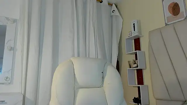 Snapshot of Miaa_Star1 chatting on June 20, 2026, 1:05 pm Miaa Star1 online show from June 20, 2026, 1:05 pm
