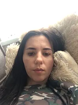 oliviya mur online show from October 27, 2025, 11:22 am