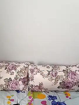 Alevsiz1 online show from November 18, 2025, 9:01 am