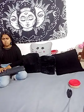 Snapshot of abby_n_emily chatting on November 7, 2025, 12:21 pm abby n emily online show from November 7, 2025, 12:21 pm