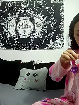 Snapshot of abby_n_emily chatting on November 29, 2025, 12:16 pm abby n emily online show from November 29, 2025, 12:16 pm