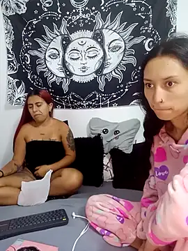 Snapshot of abby_n_emily chatting on February 18, 2026, 1:51 pm abby n emily online show from February 18, 2026, 1:51 pm