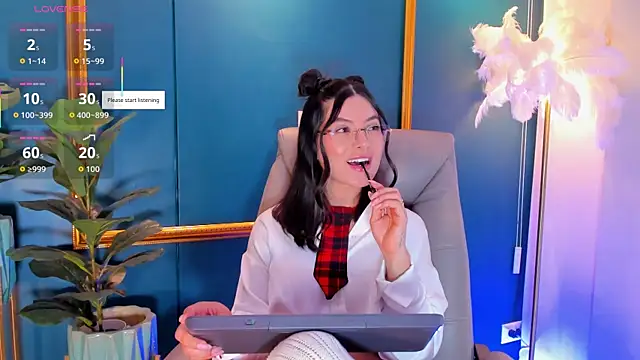 Snapshot of Rashel_Frost_ chatting on April 30, 2026, 6:37 pm Rashel Frost online show from April 30, 2026, 6:37 pm