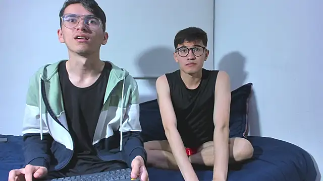 Snapshot of dani_angel_dark chatting on December 3, 2025, 1:39 am dani angel dark online show from December 3, 2025, 1:39 am