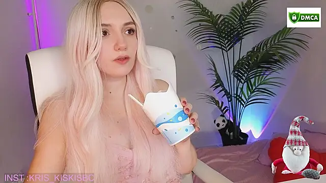 Snapshot of cute_cake chatting on January 13, 2026, 4:44 pm cute cake online show from January 13, 2026, 4:44 pm