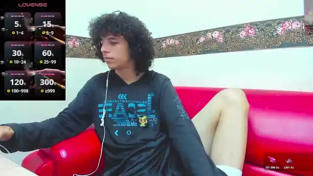 Snapshot of Mike_Miiller_ chatting on November 11, 2025, 5:52 pm Mike Miiller online show from November 11, 2025, 5:52 pm