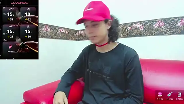 Snapshot of Mike_Miiller_ chatting on November 13, 2025, 6:23 pm Mike Miiller online show from November 13, 2025, 6:23 pm