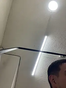 Snapshot of Leonardmoppet chatting on November 2, 2025, 3:50 pm Leonardmoppet online show from November 2, 2025, 3:50 pm