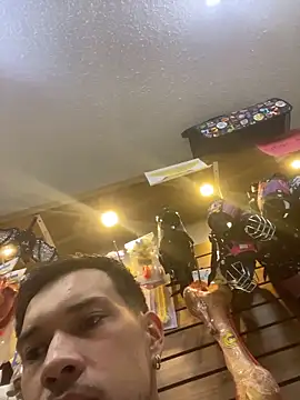 Snapshot of Leonardmoppet chatting on November 8, 2025, 10:35 pm Leonardmoppet online show from November 8, 2025, 10:35 pm