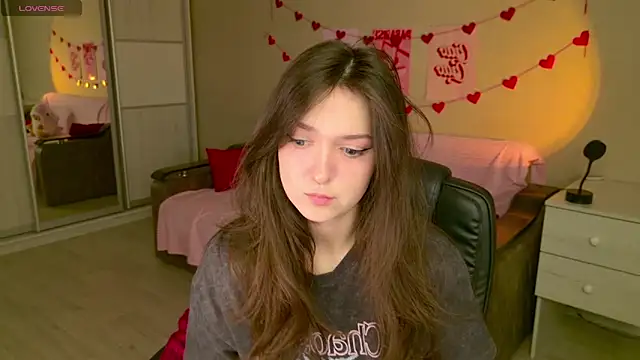 BellaSink online show from November 29, 2025, 5:40 am