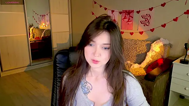 BellaSink online show from November 6, 2025, 5:33 am