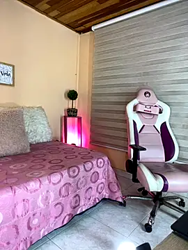 Meggie  online show from November 21, 2025, 11:15 pm