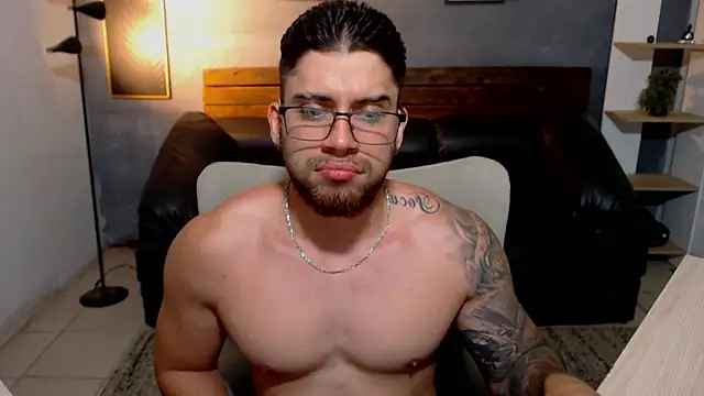 Mike montoya01 online show from June 30, 2026, 10:32 pm