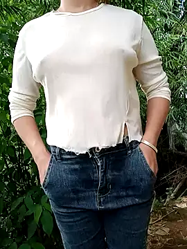 Snapshot of Myzak- chatting on July 4, 2026, 11:05 am Myzak- online show from July 4, 2026, 11:05 am