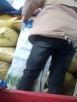 Snapshot of Myzak- chatting on November 22, 2025, 11:14 pm Myzak- online show from November 22, 2025, 11:14 pm