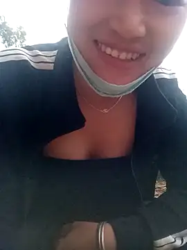 Snapshot of Myzak- chatting on December 13, 2025, 11:22 pm Myzak- online show from December 13, 2025, 11:22 pm