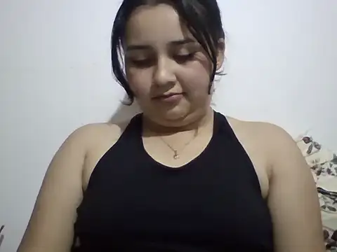 Snapshot of Luna_vera chatting on October 19, 2025, 3:53 am Luna vera online show from October 19, 2025, 3:53 am