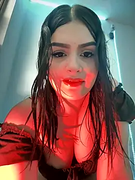 Snapshot of Lucianacuoper chatting on November 6, 2025, 7:18 pm Lucianacuoper online show from November 6, 2025, 7:18 pm