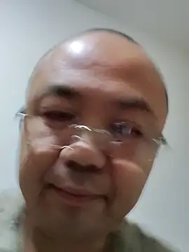 Snapshot of caige8888 chatting on November 11, 2025, 12:44 pm caige8888 online show from November 11, 2025, 12:44 pm