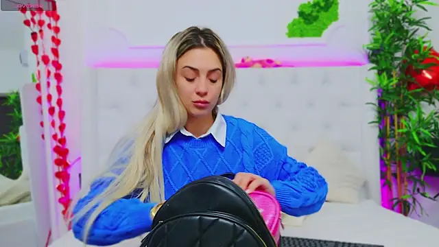 AriannaSins online show from February 26, 2025, 2:05 pm