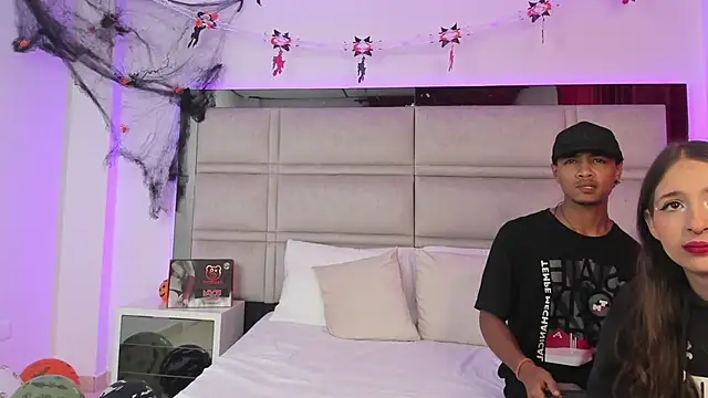 Snapshot of SweetAndSinful chatting on October 27, 2025, 3:51 am SweetAndSinful online show from October 27, 2025, 3:51 am