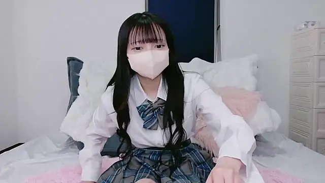 Snapshot of Mirai_oO16Oo chatting on November 4, 2025, 8:29 am Mirai oO16Oo online show from November 4, 2025, 8:29 am