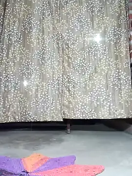 Rajni chauhan online show from November 19, 2025, 5:24 pm