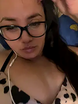 Snapshot of antoniamiller69 chatting on November 3, 2025, 2:28 am antoniamiller69 online show from November 3, 2025, 2:28 am