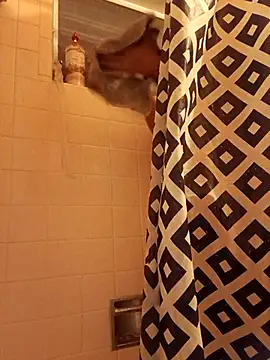 Snapshot of whitepony244 chatting on October 21, 2025, 1:27 am whitepony244 online show from October 21, 2025, 1:27 am