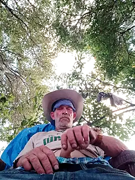 Snapshot of whitepony244 chatting on January 9, 2026, 10:49 pm whitepony244 online show from January 9, 2026, 10:49 pm