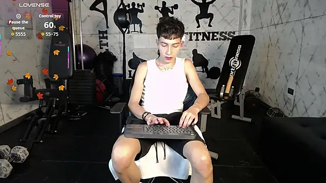 Snapshot of Tiam_muller chatting on November 10, 2025, 3:55 am Tiam muller online show from November 10, 2025, 3:55 am