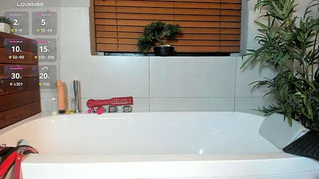 Snapshot of Tiam_muller chatting on November 12, 2025, 3:54 am Tiam muller online show from November 12, 2025, 3:54 am