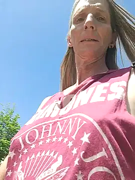 Snapshot of Cheryl_F chatting on May 26, 2026, 10:13 am Cheryl F online show from May 26, 2026, 10:13 am