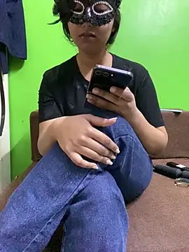 darkdoll007 online show from March 2, 2026, 9:05 am