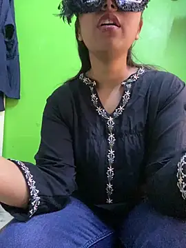 darkdoll007 online show from March 8, 2026, 9:12 am