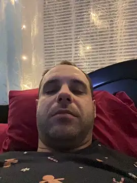 Snapshot of AndyLynn chatting on December 2, 2025, 8:21 pm AndyLynn online show from December 2, 2025, 8:21 pm