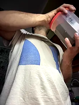 Snapshot of AndyLynn chatting on November 4, 2025, 5:44 am AndyLynn online show from November 4, 2025, 5:44 am