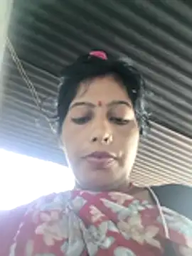 Snapshot of Ragni_bhargav chatting on July 26, 2026, 3:35 am Ragni bhargav online show from July 26, 2026, 3:35 am