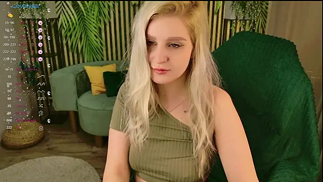 Snapshot of cold_blondie chatting on January 19, 2026, 7:23 am cold blondie online show from January 19, 2026, 7:23 am