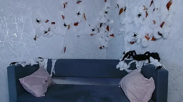 Snapshot of evaa_here_ chatting on October 30, 2025, 7:17 am evaa here online show from October 30, 2025, 7:17 am