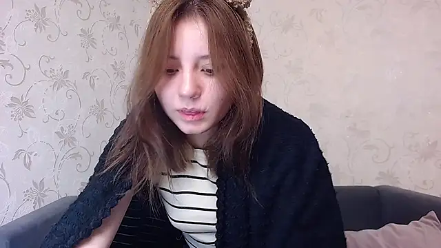 Snapshot of evaa_here_ chatting on November 3, 2025, 7:57 am evaa here online show from November 3, 2025, 7:57 am